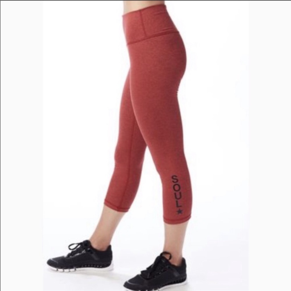 Soul Cycle Red Star Capri high rise leggings